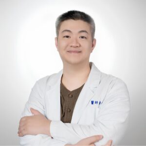 蘭陵中醫診所 彭偉嵐 院長/醫學博士/中西醫雙證照